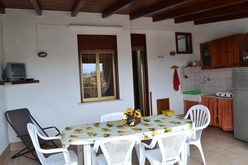 Casa Vacanze Laura Isola delle Femmine Exterior foto
